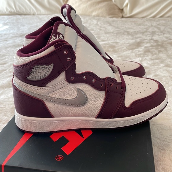 Nike Air Jordan 1 - Picture 3 of 6